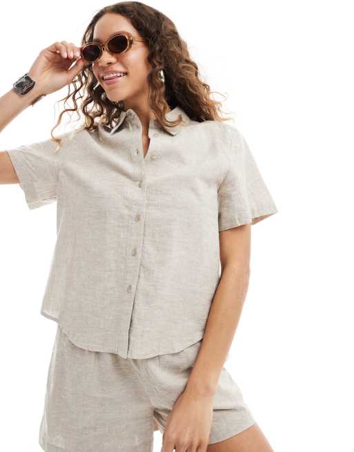 Camisa beis de manga corta de lino de Monki (parte de un conjunto)