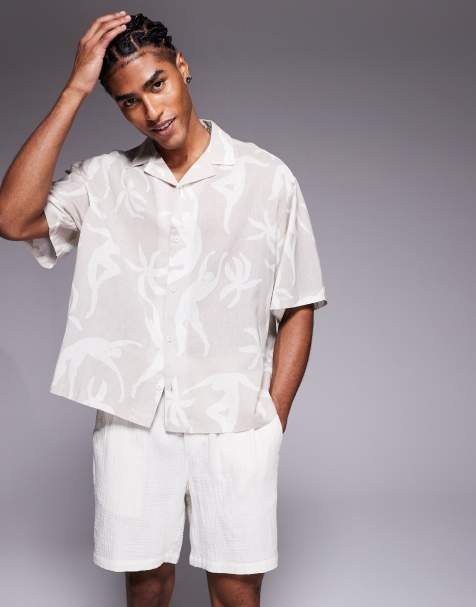 Camisa beis extragrande con cuello de solapas y detalle estampado de ASOS DESIGN - view 1