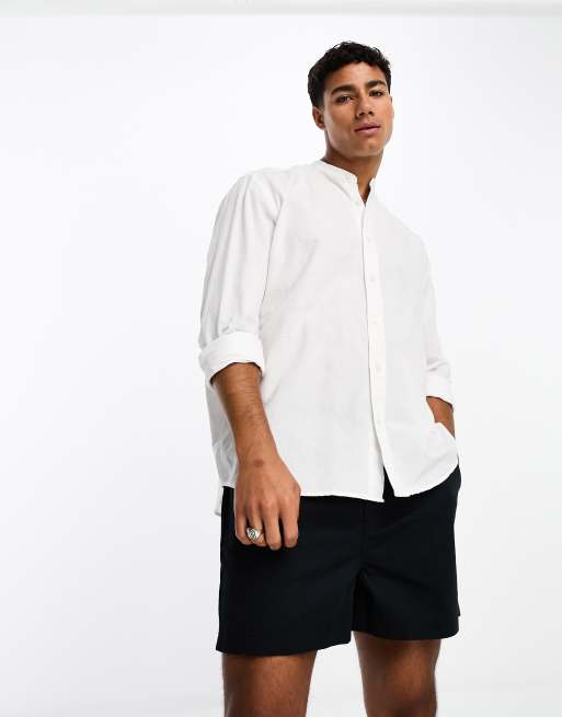 Camisa blanca con cuello mao de lino de Selected Homme