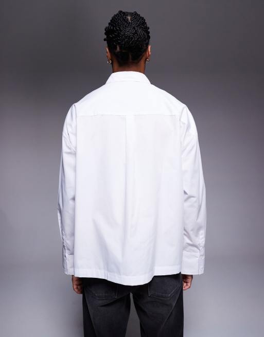 Camisa blanca de corte cuadrado extragrande con detalle de parche de popelina de ASOS DESIGN, 3 de 5