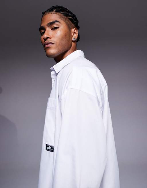 Camisa blanca de corte cuadrado extragrande con detalle de parche de popelina de ASOS DESIGN, 4 de 5