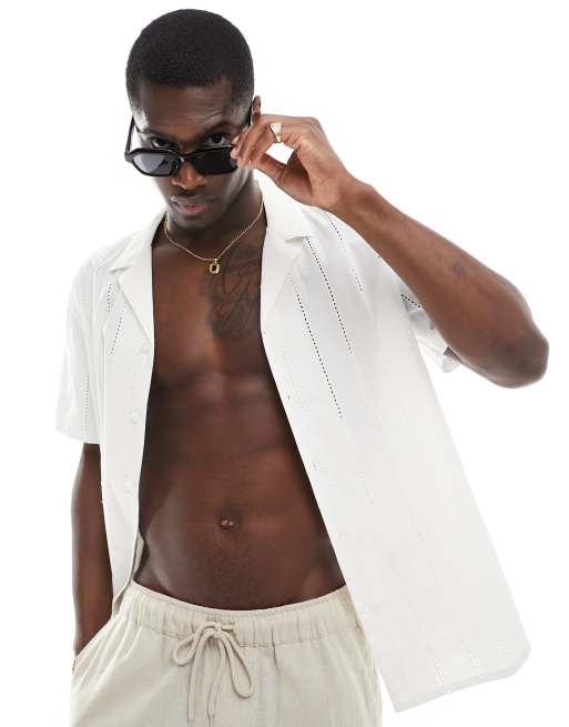 Camisa blanca de manga corta con diseño bordado de New Look