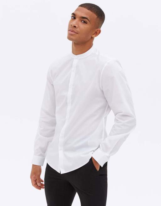 Camisa blanca de manga larga con cuello mao de Look | ASOS