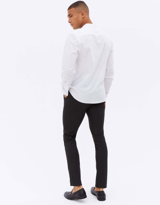 Camisa blanca de manga larga con cuello mao de New Look, 2 de 4