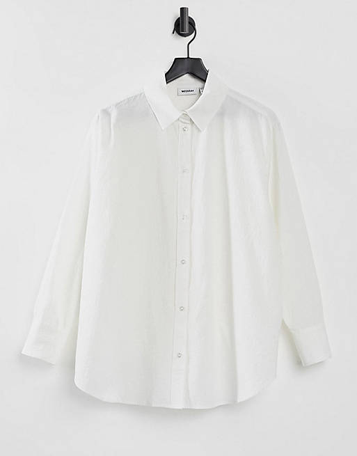 Camisa blanca de sirsaca en algodón orgánico Edyn de Weekday