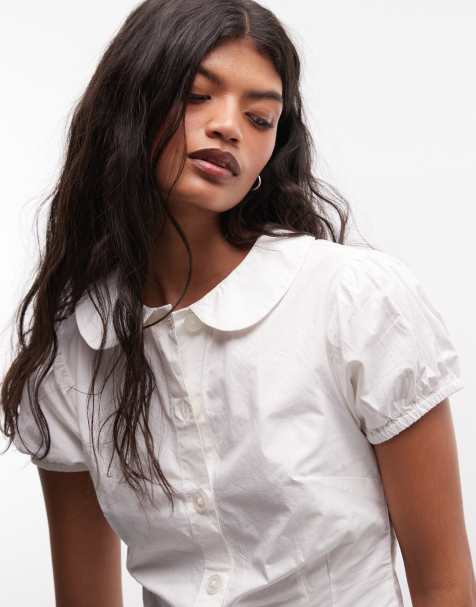 Camisa blanca entallada de manga corta y estilo babydoll de COLLUSION - view 1