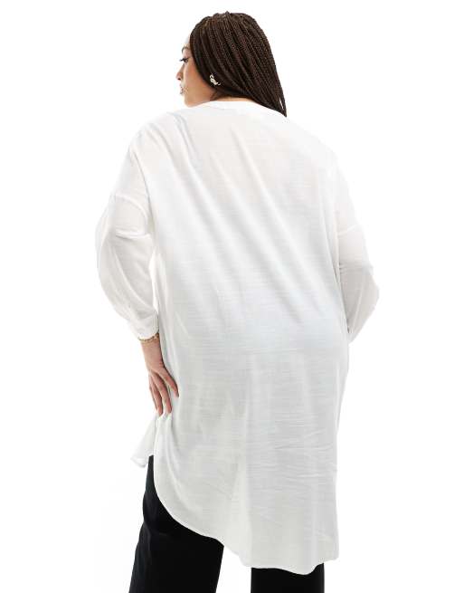 Camisa blanca extragrande con cuello de pico de ONLY Curve  , 3 de 4