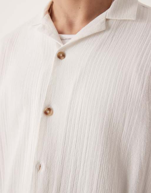 Camisa blanca holgada con patrón de jacquard de rayas y cuello de solapas de ASOS DESIGN, 5 de 5