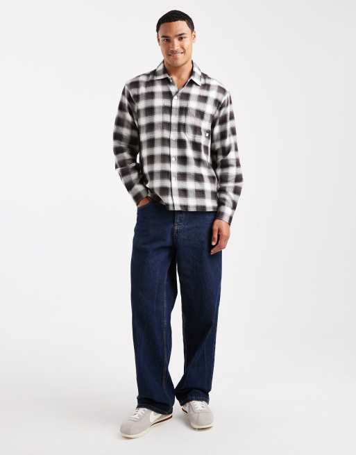 Camisa blanca y negra a cuadros de manga larga Lavelle de Farah, 2 de 5