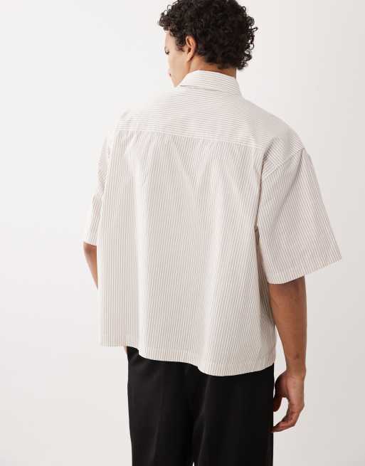 Camisa blanco hueso a rayas de corte cuadrado extragrande con bordado en el pecho de ASOS DESIGN, 3 de 5