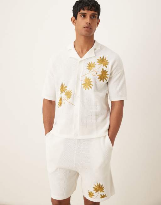 Camisa blanco hueso abotonada y holgada con diseño bordado de punto de ASOS DESIGN (parte de un conjunto)