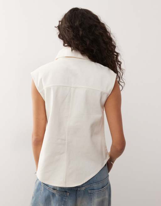 Camisa blanco hueso de corte slim con mangas de casquillo y bajo redondeado de Monki, 3 de 4