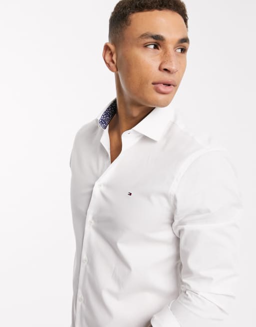 Camisa clásica de corte slim de popelina con manga larga de Tommy Hilfiger, 3 de 4