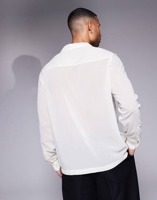 Camisa color crema con cuello de solapas y bordado en el pecho de ASOS DESIGN, 3 de 4