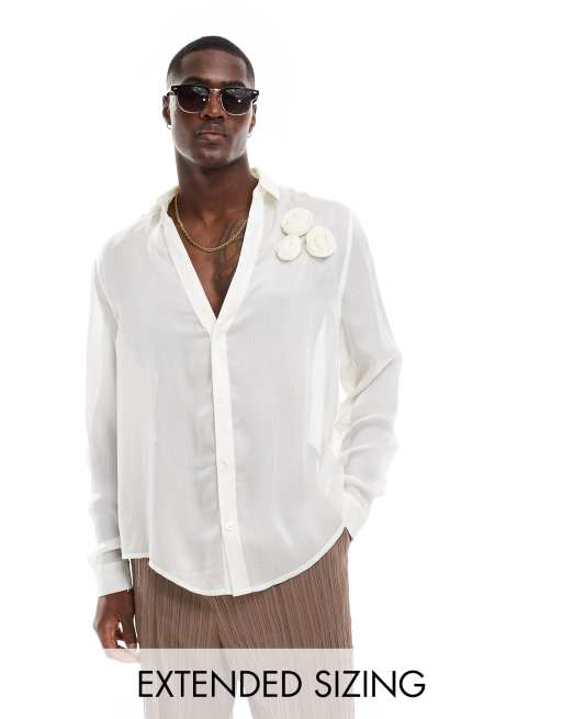 Camisa color crema holgada con cuello pronunciado de solapas y aplicaciones de flores de ASOS DESIGN
