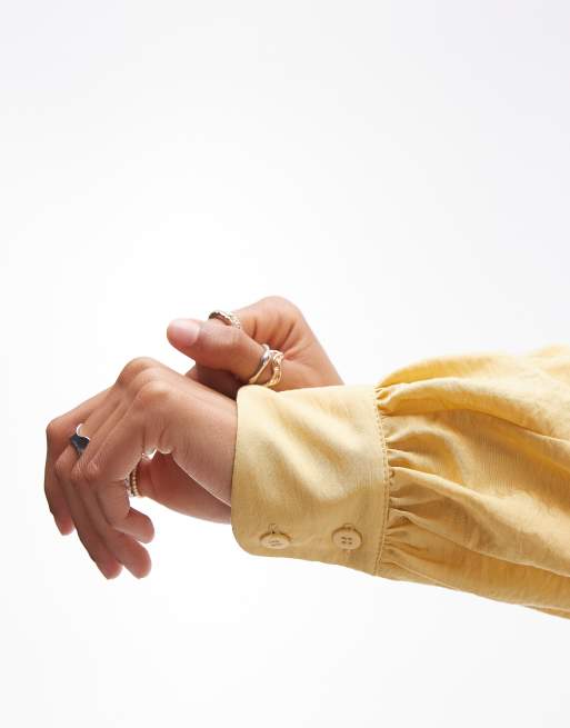 Camisa color ocre 2025