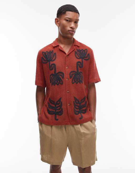 Camisa color óxido de manga corta de croché con diseño florales de cordón de Topman