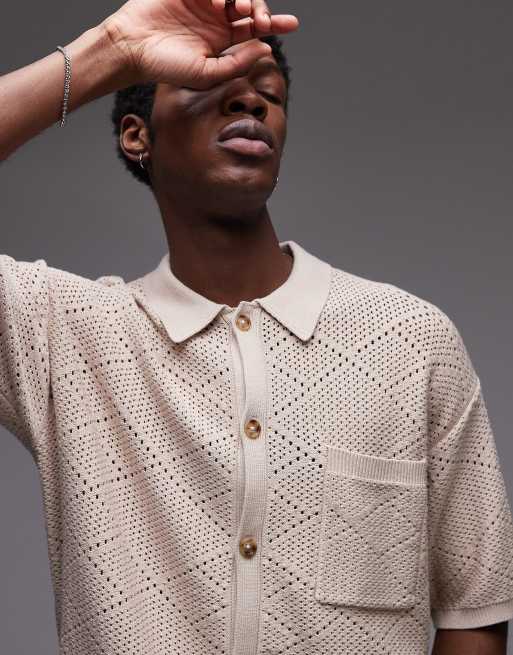Camisa color piedra con detalle de bolsillo con patrón de croché de Topman, 2 de 4