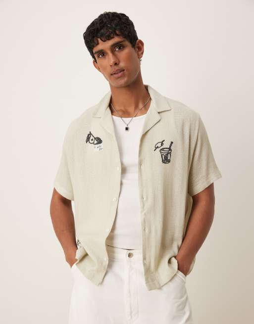 Camisa color piedra de corte cuadrado con estampado y cuello de solapas de ASOS DESIGN