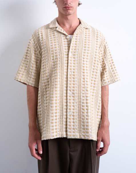 Camisa color piedra holgada de manga corta con diseño texturizado en dos tonos de Topman - view 1