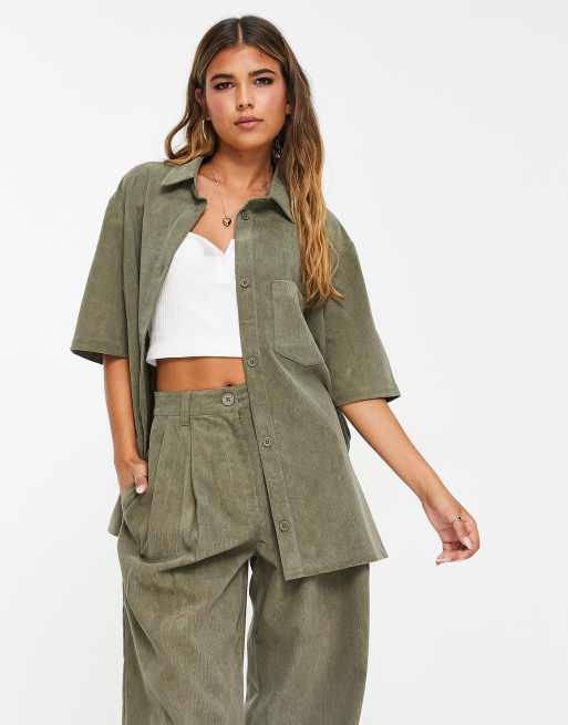 Camisa color salvia estilo bolera con caída de pana fina de ASOS DESIGN (parte de un conjunto)