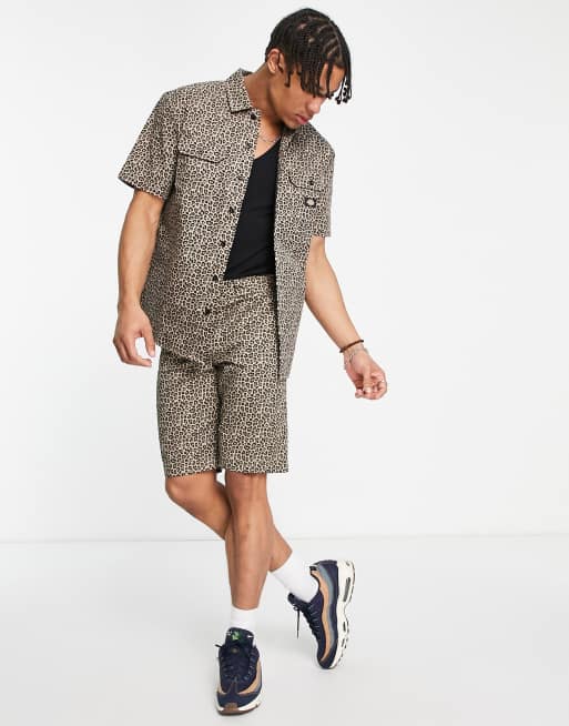 Camisa con estampado de leopardo Silver Firs de Dickies