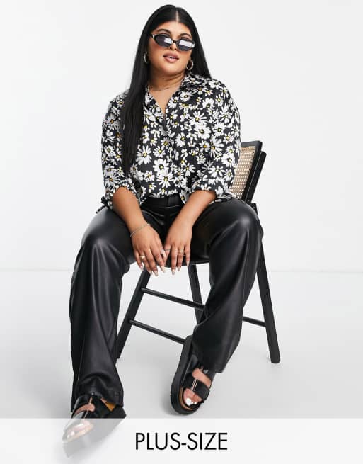 Camisa con estampado de margaritas de Influence Plus