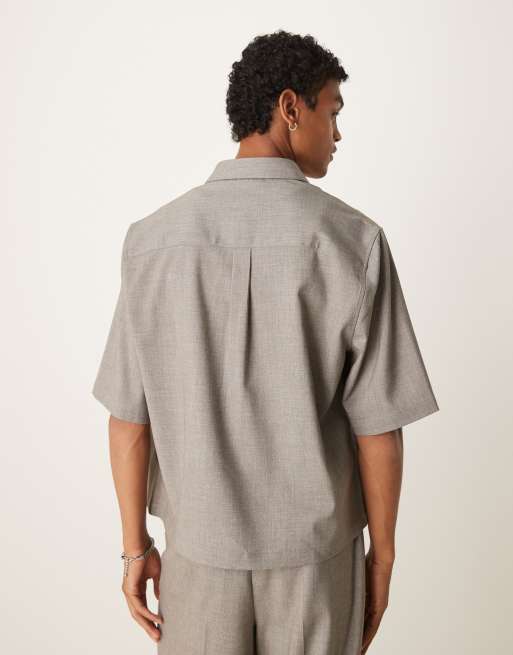 Camisa corta gris carbón con solapas de ASOS DESIGN (parte de un conjunto), 4 de 4
