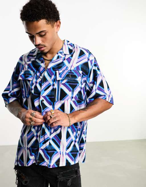 Camisa de corte cuadrado extragrande con dos bolsillos y estampado geométrico grande de ASOS DESIGN, 3 de 4