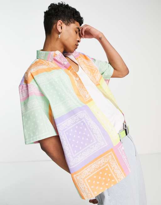 Camisa de corte cuadrado extragrande con estampado de cachemir y diseño patchwork de ASOS DESIGN