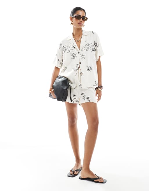 Camisa de manga corta con estampado de dibujo de mezcla de lino de ASOS DESIGN (parte de un conjunto), 2 de 4