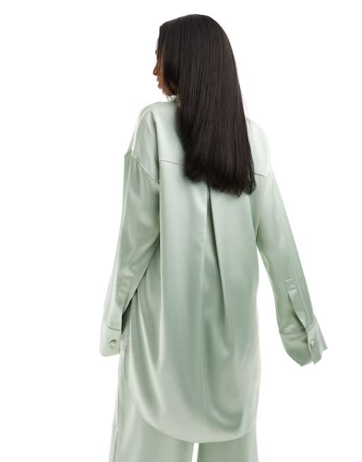 Camisa de pijama verde salvia de satén de ASOS DESIGN (parte de un conjunto), 4 de 4