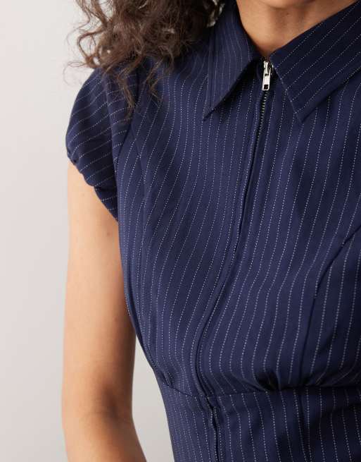 Camisa de sastre azul marino con raya diplomática y cremallera delantera de COLLUSION, 3 de 4