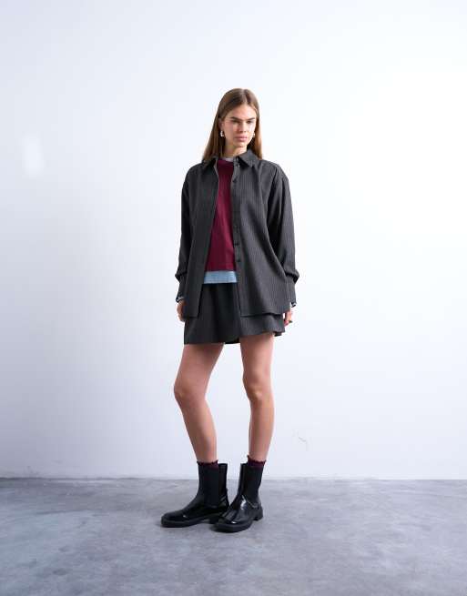 Camisa de sastre gris carbón con raya diplomática y acabado cepillado de Topshop, 2 de 4