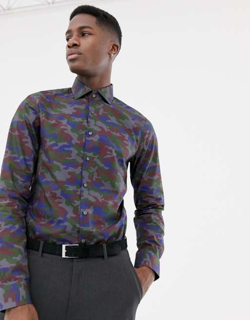 Camisa elástica de fiesta de corte slim con estampado de camuflaje de Michael Kors