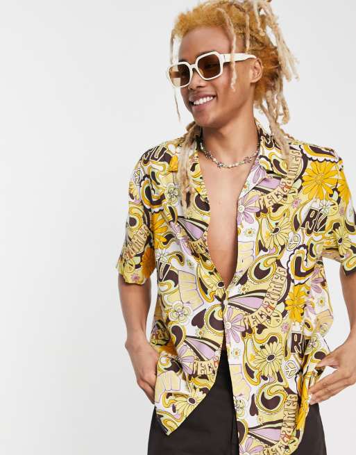 Camisa estampada de estilo a os 70 de Reclaimed Vintage Inspired