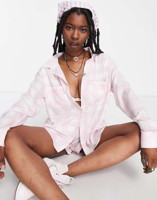 Camisa extragrande con diseño de cuadros vichy rosas de Heartbreak (parte de un conjunto)