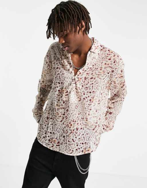 Camisa extragrande sin cierres con acabado transparente y estampado de leopardo de ASOS DESIGN