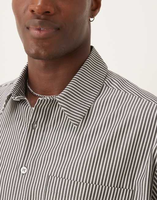 Camisa gris a rayas de corte cuadrado extragrande de ASOS DESIGN (parte de un conjunto), 3 de 4