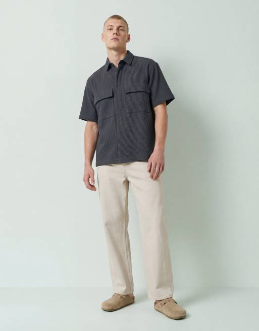 Camisa gris carbón utilitaria de corte cuadrado extragrande de sirsaca texturizada de ASOS DESIGN, 9 de 12