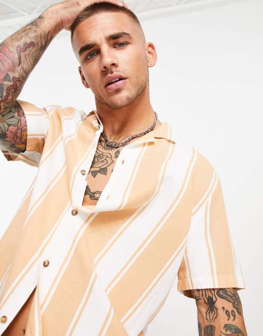 Camisa holgada a rayas mostaza con solapas de lino de ASOS DESIGN, 3 de 4