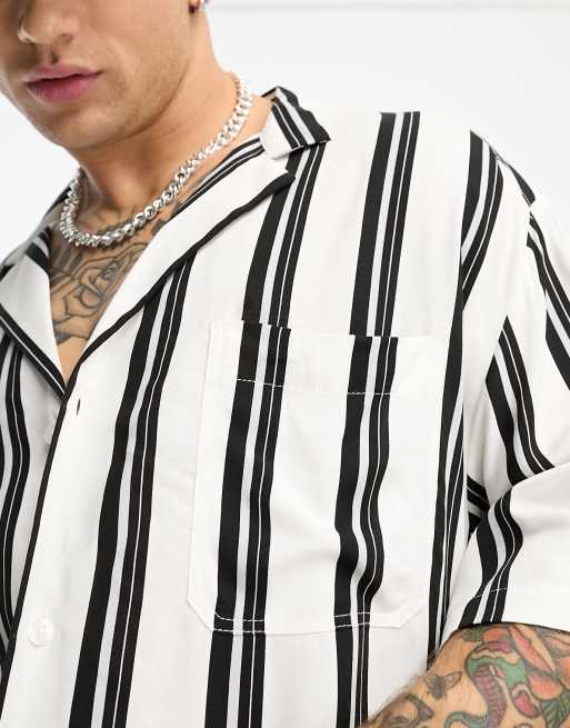 Camisa blanca a rayas negras online