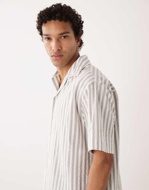 Camisa marrón claro a rayas extragrande de HUGO Red, 5 de 5