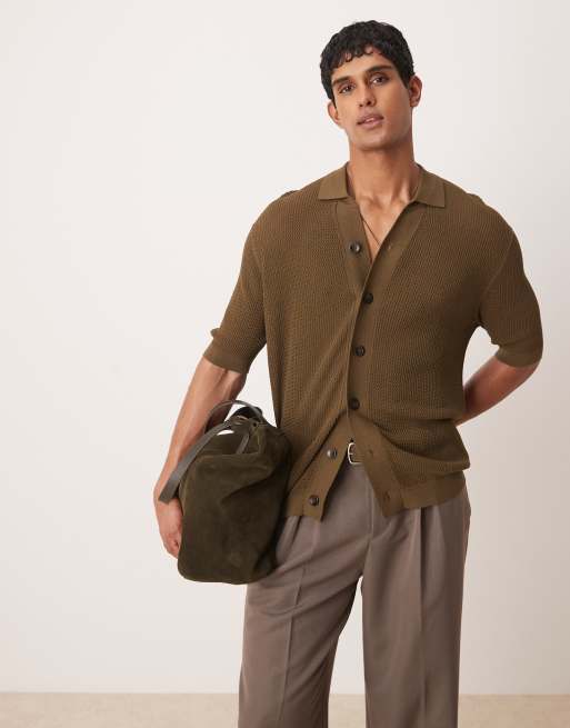 Camisa marrón oscuro abotonada de croché de Mango