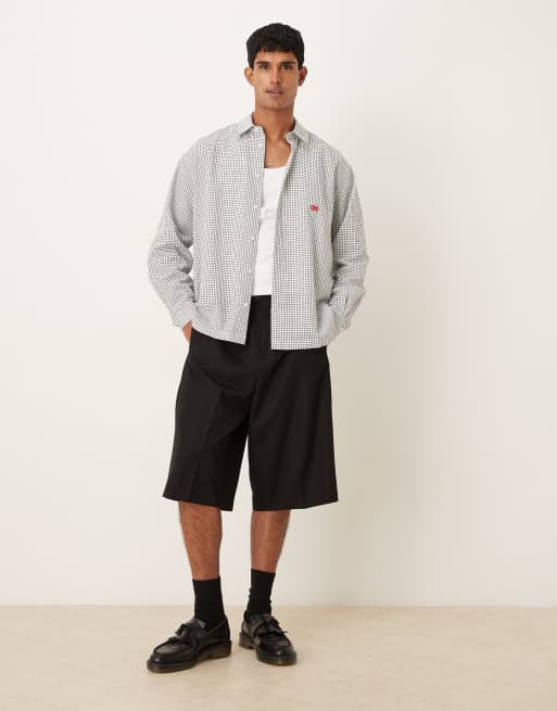Camisa negra a cuadros de corte cuadrado extragrande con bordado en el pecho de ASOS DESIGN, 2 de 5