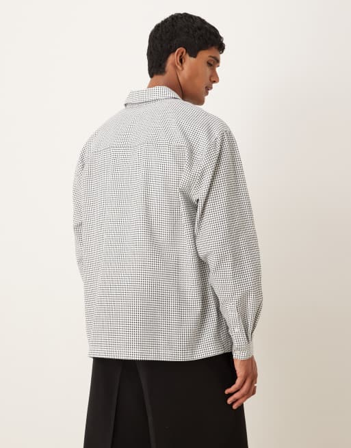 Camisa negra a cuadros de corte cuadrado extragrande con bordado en el pecho de ASOS DESIGN, 3 de 5