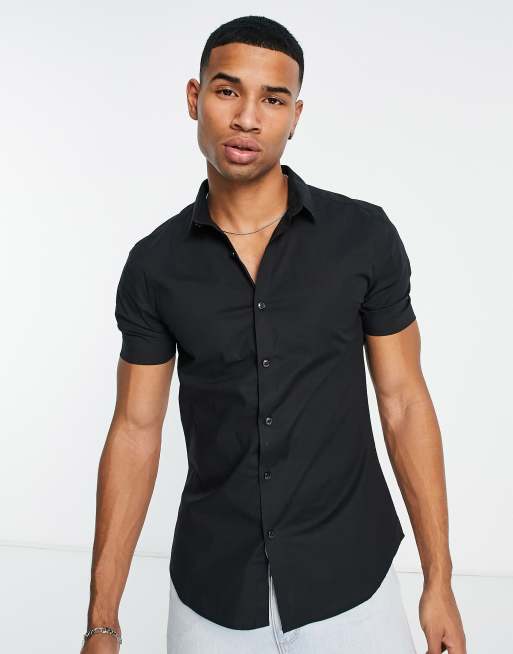 Camisa negra abotonada de manga corta de New Look