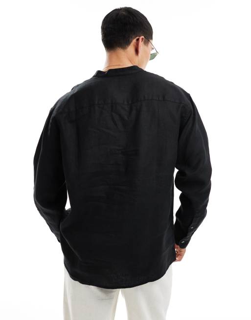 Camisa negra con cuello mao y logo distintivo de alce de lino de