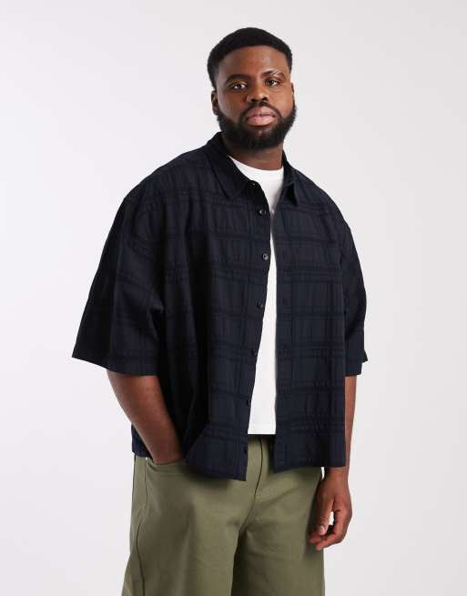 Camisa negra de corte cuadrado extragrande a cuadros texturizados de ASOS DESIGN, 2 de 5