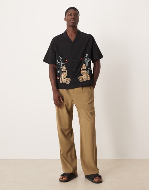 Camisa negra de corte cuadrado holgado con detalle bordado de ASOS DESIGN, 2 de 5